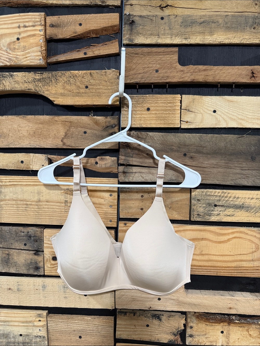 Soma vanishing 360 wireless Beige Bra Size 40D